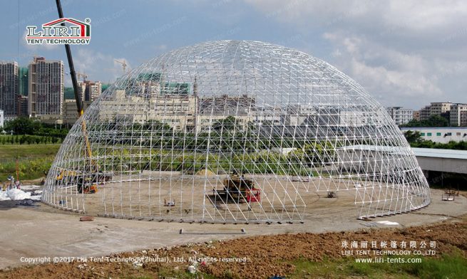 Características de la carpa con cúpula geodésica de 55 m