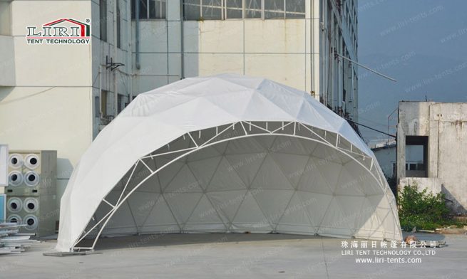 Producto: Carpa tipo anfiteatro con techo abovedado
