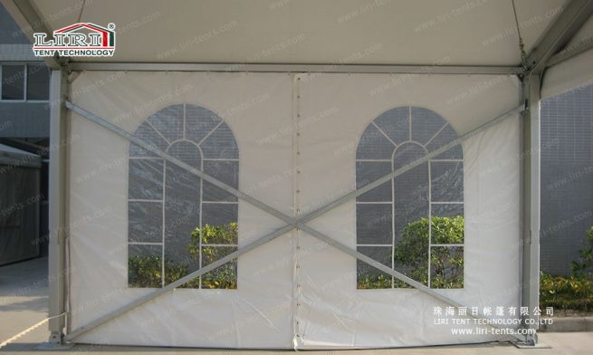 ventana semicircular