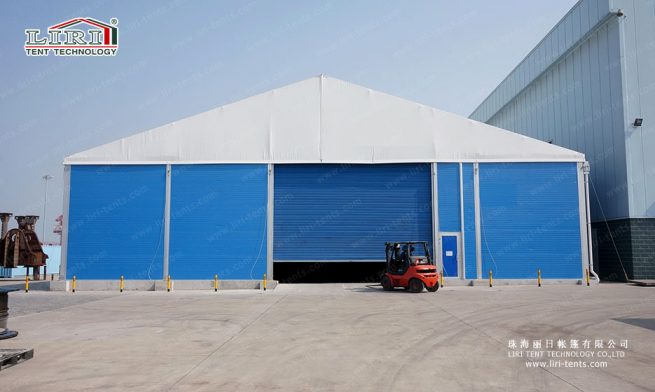 carpas para almacén con puerta enrollable