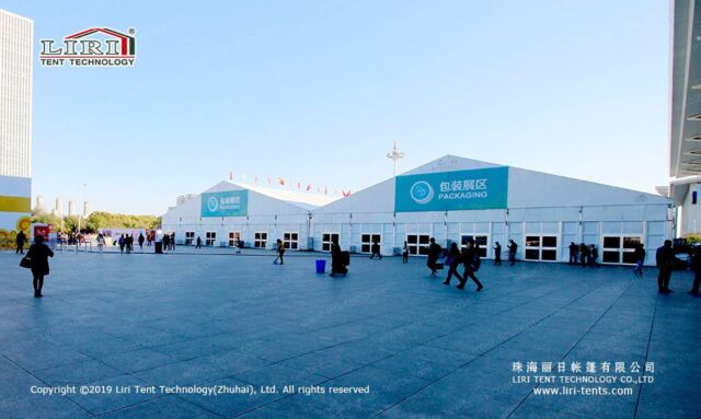 serie «Big Tent»
