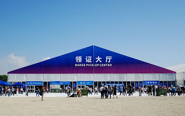 Carpas de exposición de 80 000 m² para un salón aeronáutico