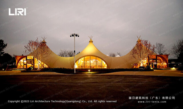 Tienda de glamping tipo tipi (1)