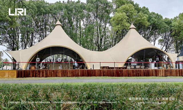 Tienda de glamping tipo tipi 2 1