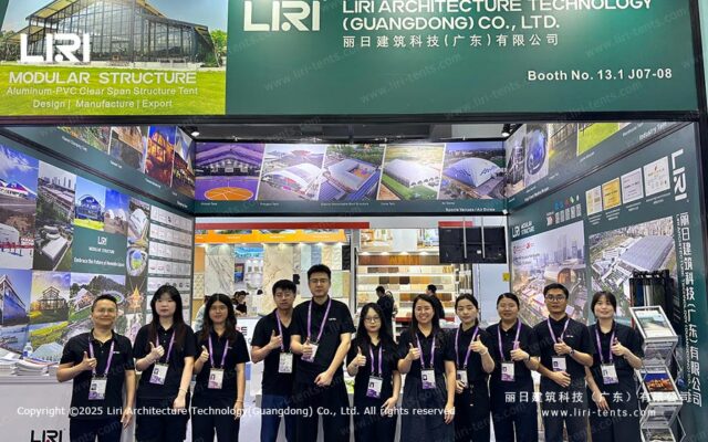 El equipo de Liri Architecture Technology en el stand 13.1 J07-08 de la Feria de Cantón
